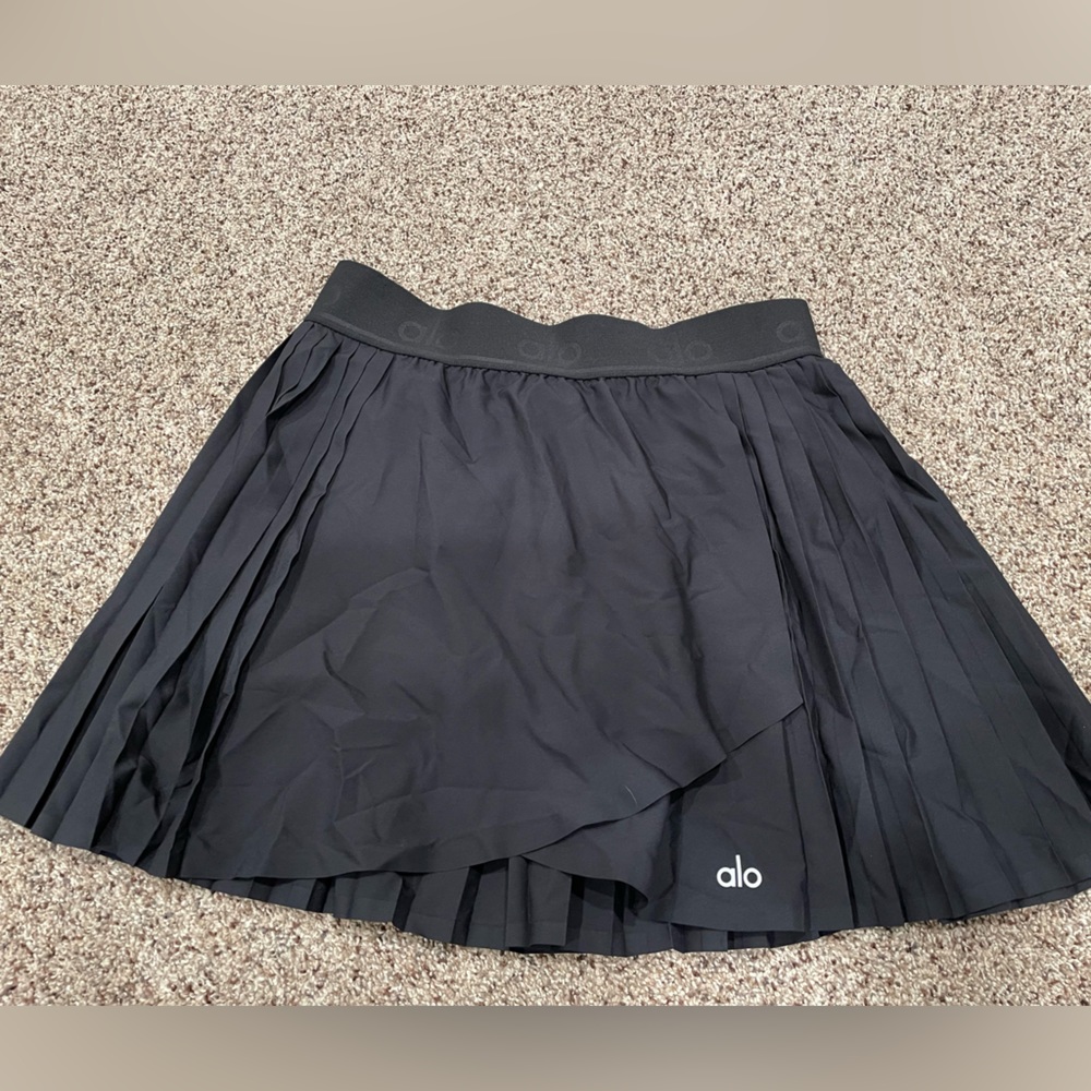 Alo yoga ace tennis skirt black pleated